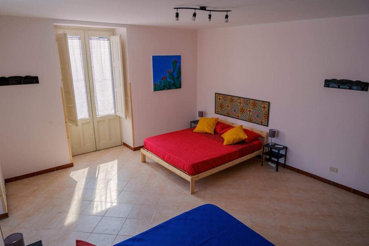 U Passiaturi Big House Apartment Catania Exterior photo